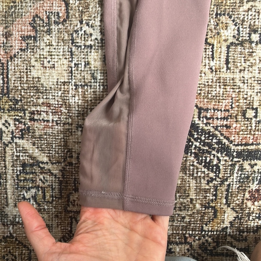 Fabletics leggings - Picture 2 of 4
